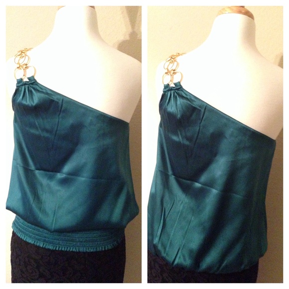 Date Night Top - Picture 2 of 2